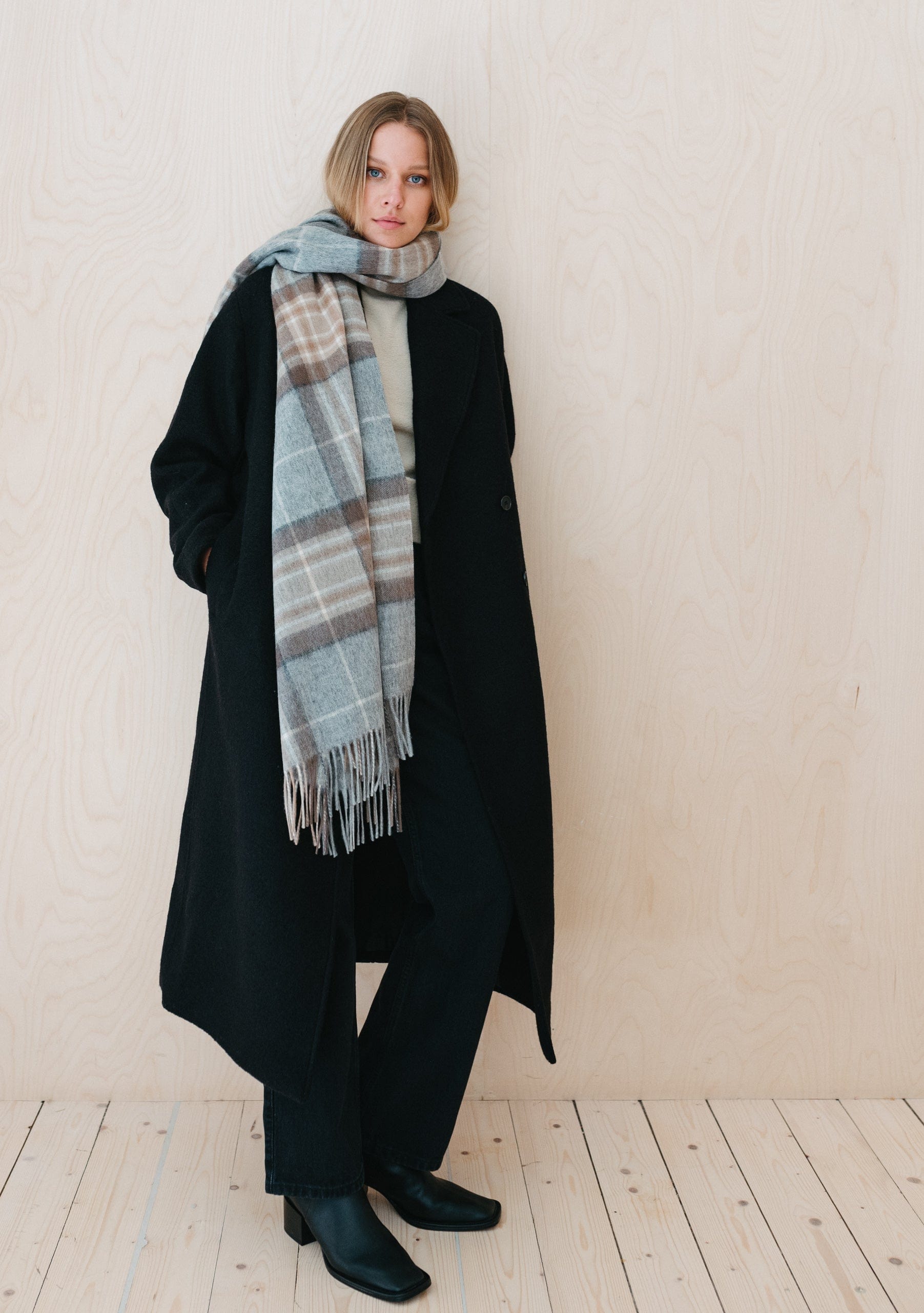 Lambswool Knee Blanket or Scarf in Mackellar Tartan 30 – Faire Living