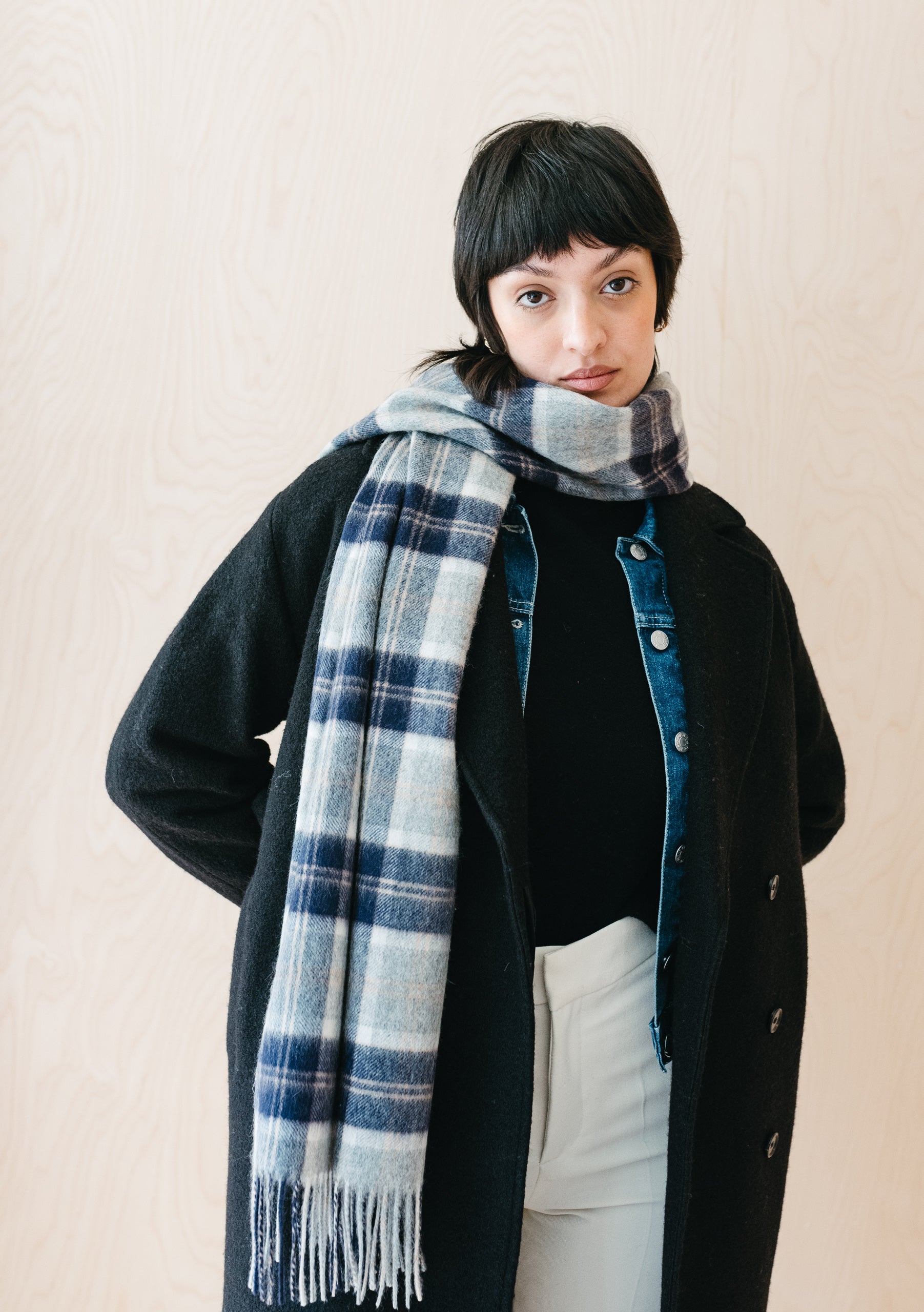 Lambswool Oversized Scarf in Bannockbane Silver Tartan – TBCo