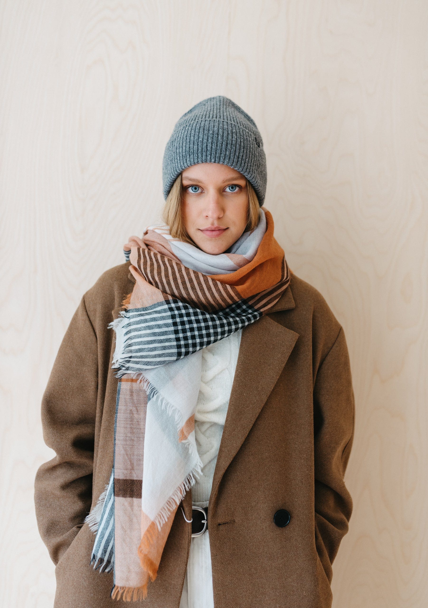 Fine Cashmere Scarf in Hazel Check – TBCo