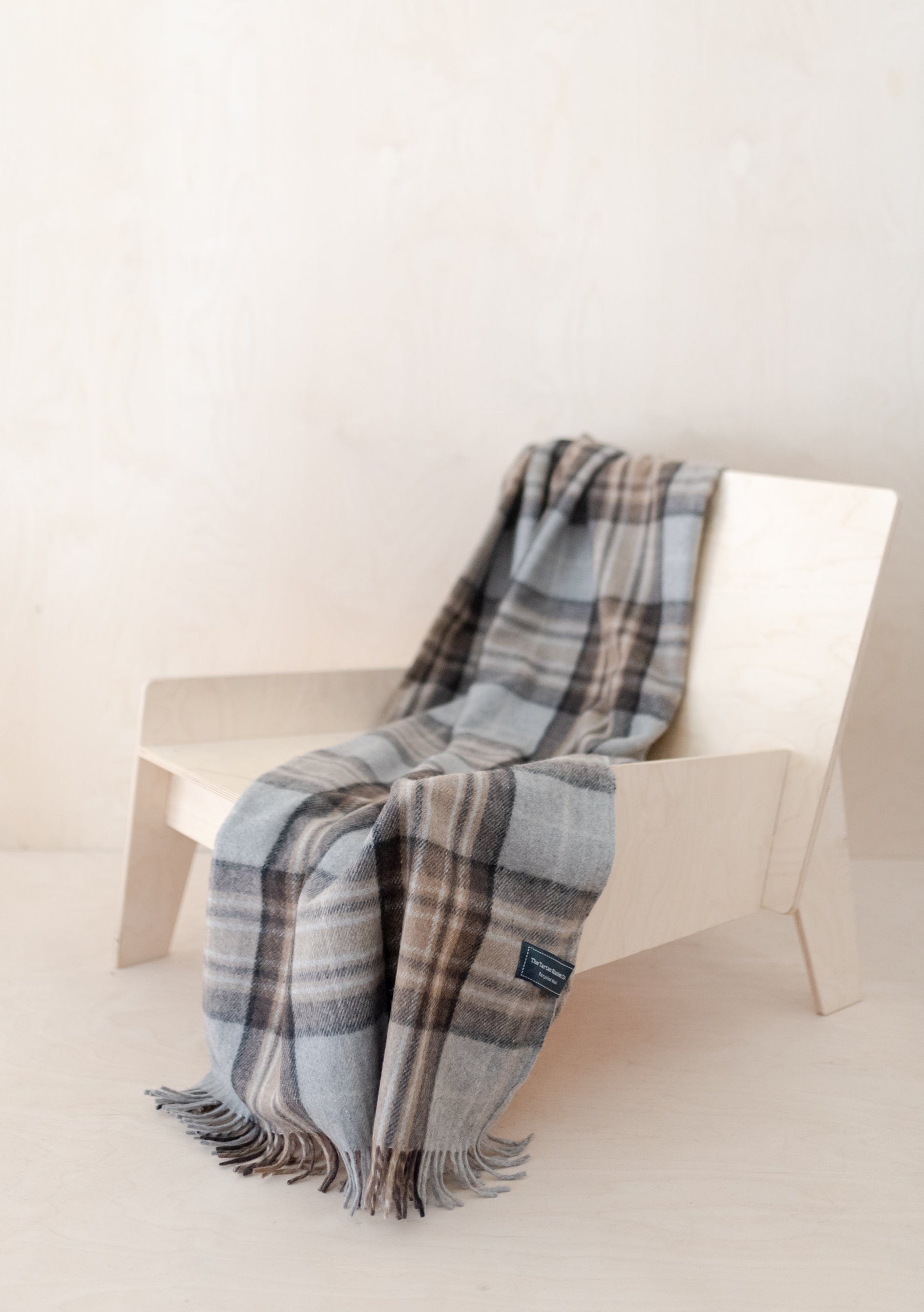 The Tartan Blanket Co. Lambswool Knee Blanket in Charcoal Melange