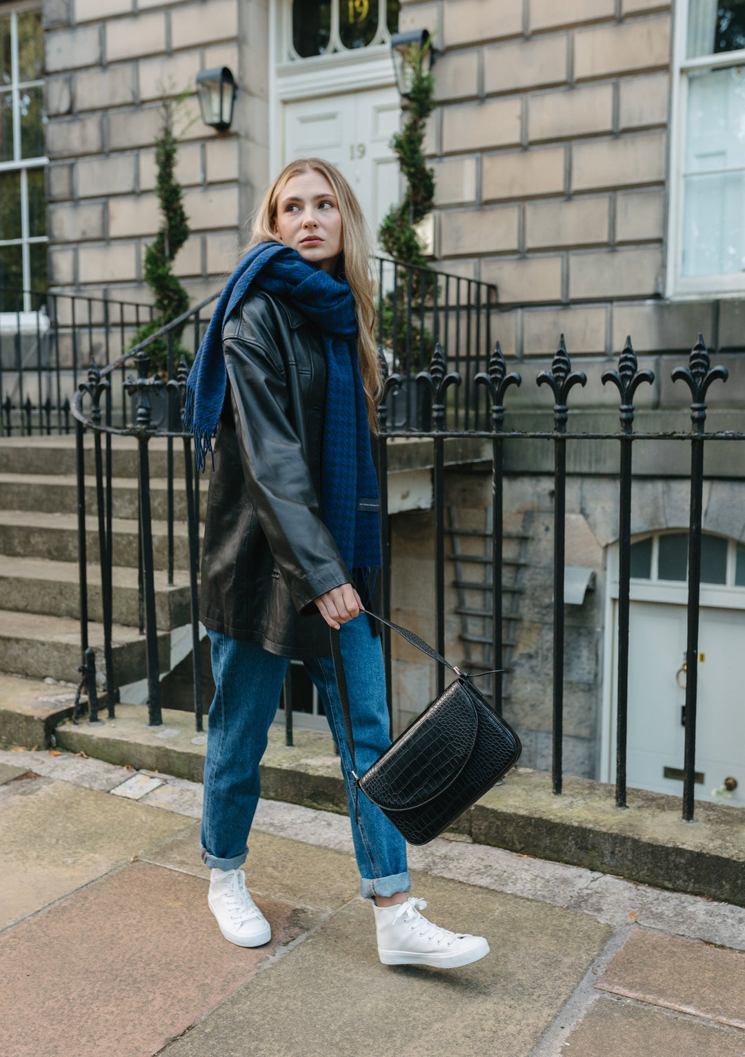 Lambswool Oversized Scarf in Cobalt Houndstooth