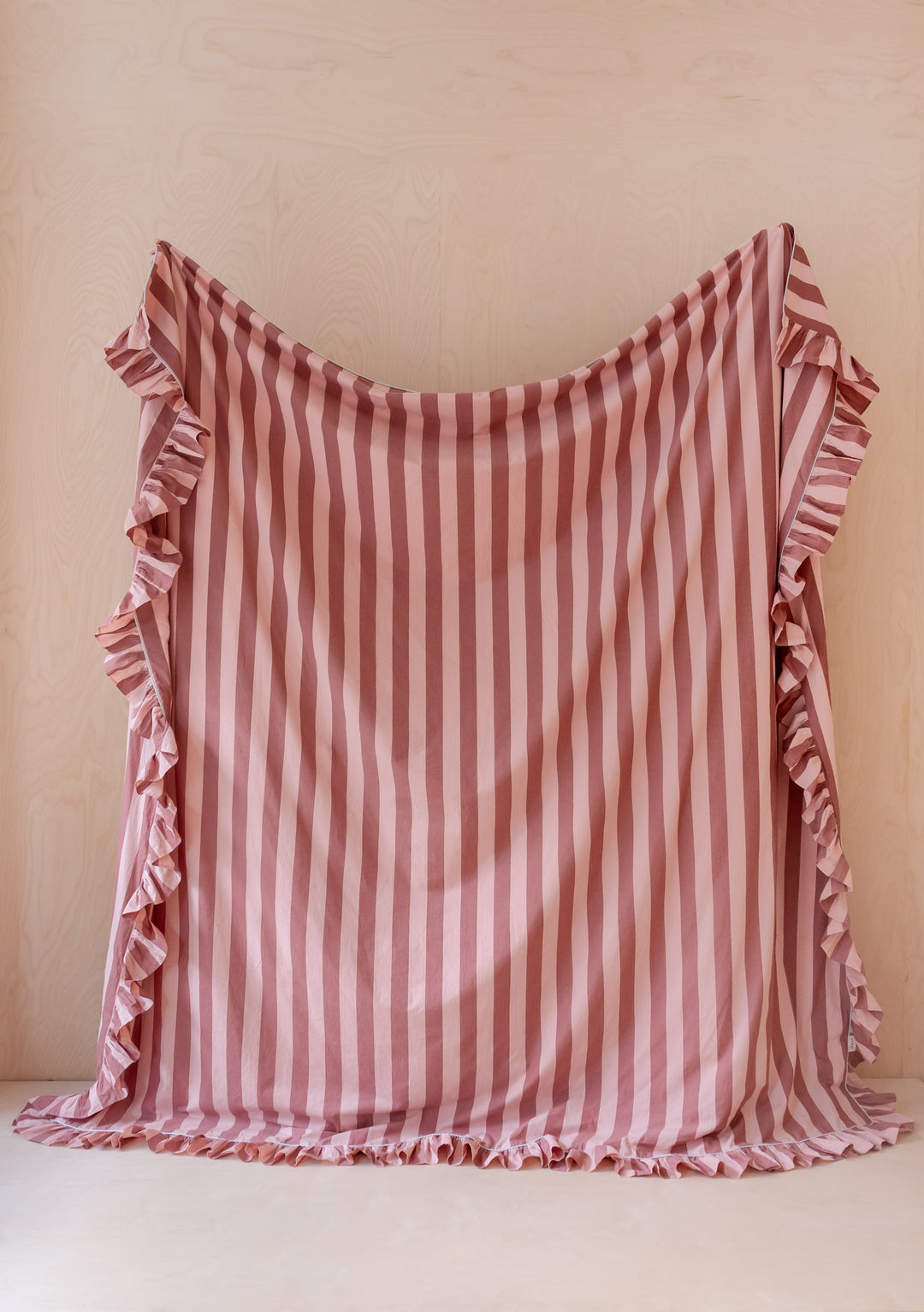 Sample Sale Cotton Duvet Cover in Pink & Red Stripe