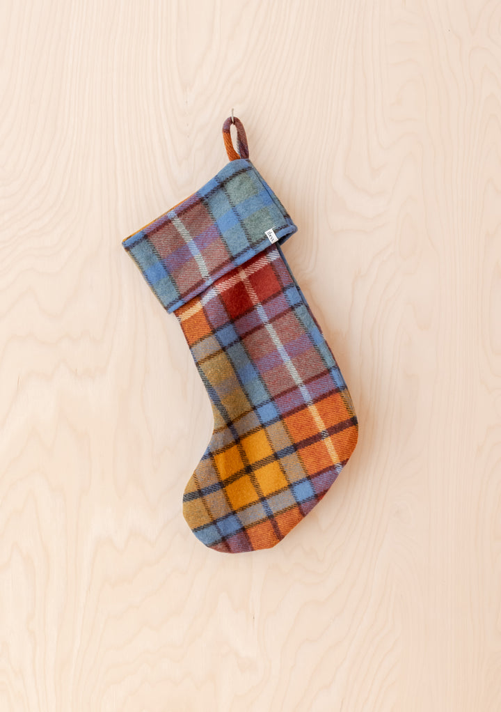 Weihnachtsstrumpf aus recycelter Wolle in Buchanan Antique Tartan