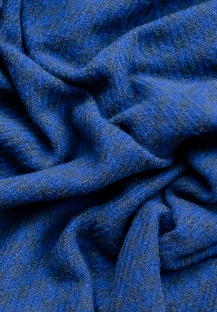 Men's Lambswool Scarf in Cobalt Houndstooth