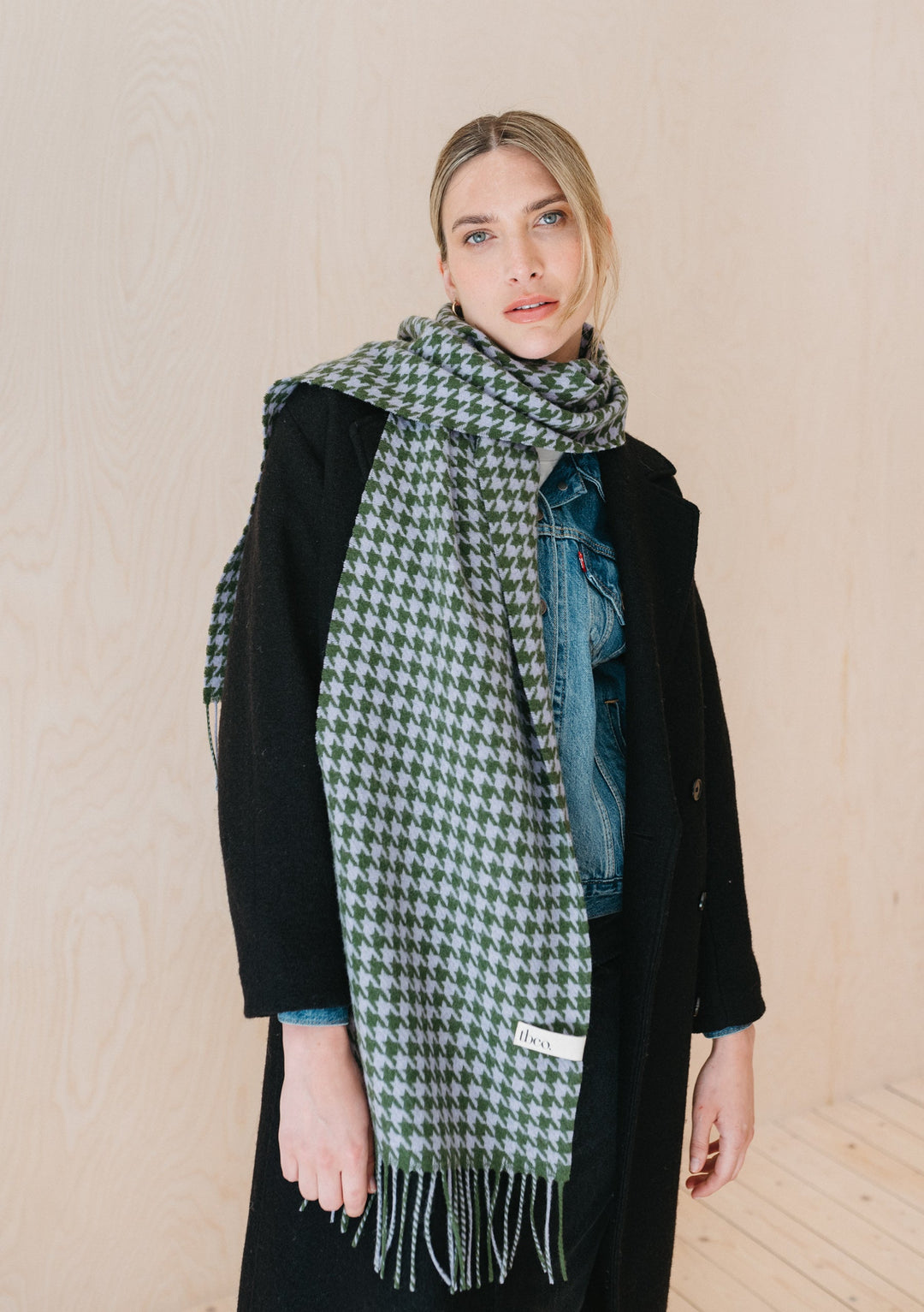 Lambswool Oversized Scarf in Olive Houndstooth