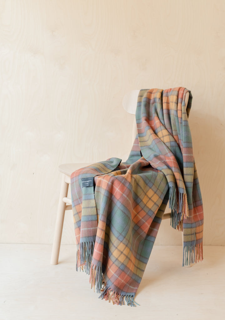 Cashmere Small Blanket in Buchanan Antique Tartan