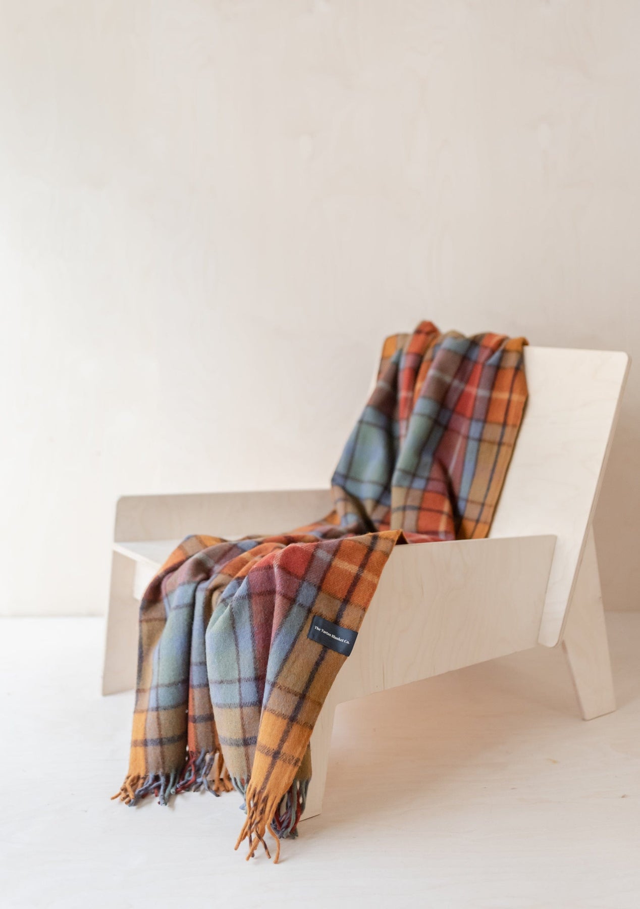 The Tartan Blanket Co. Lambswool Knee Blanket in Charcoal Melange