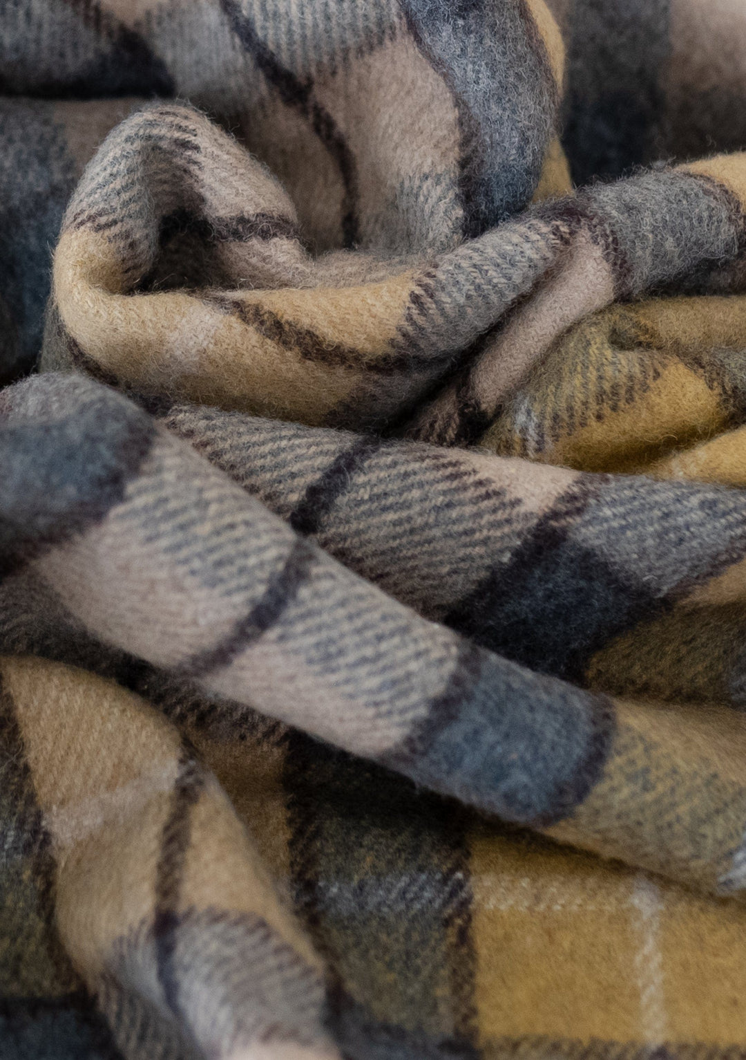 Couverture de pique-nique en laine recyclée en tartan naturel Buchanan 