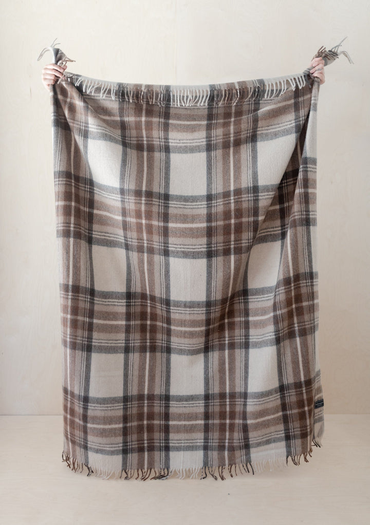 Couverture en laine recyclée en tartan Stewart Natural Dress